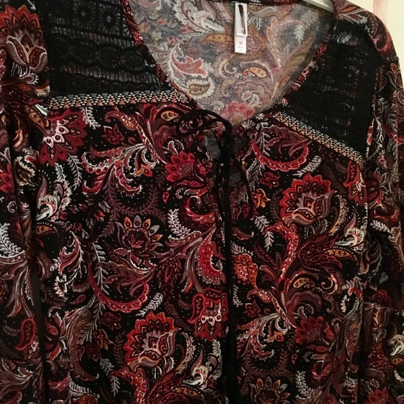 XILARATION Top.  NWOT - Picture 3 of 5